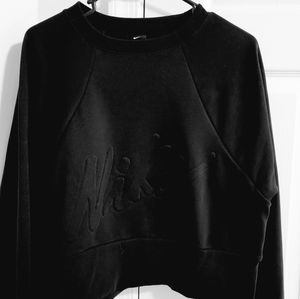 New Nike Dri-fit cropped sweatshirt. Size small